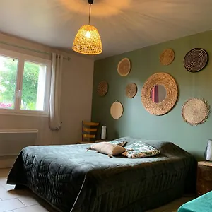 https://a-la-mare-du-vieux-chene.hotels-rhonealpes.com